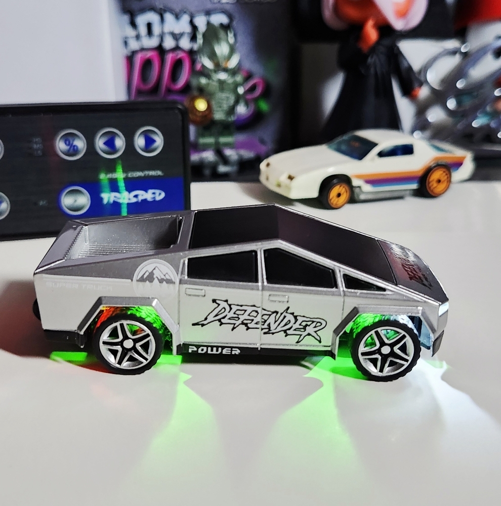 RC CAR - Picture 2 of 9